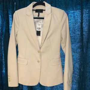 BNWT Le Chateau cream blazer 🌟
